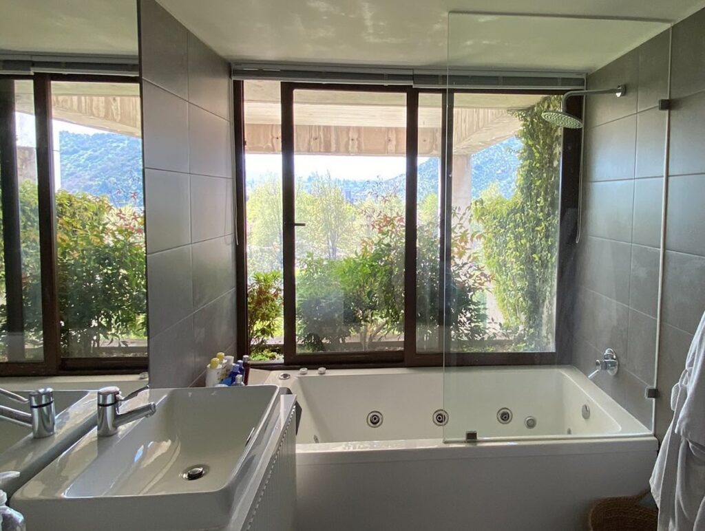 Instagram post from costa_arquitecto. This post is in position 5.